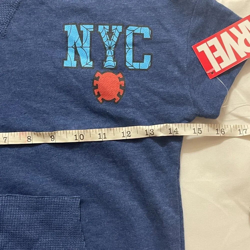 Marvel. Spider-Man blue boy set size 5, with hood. Made in China.